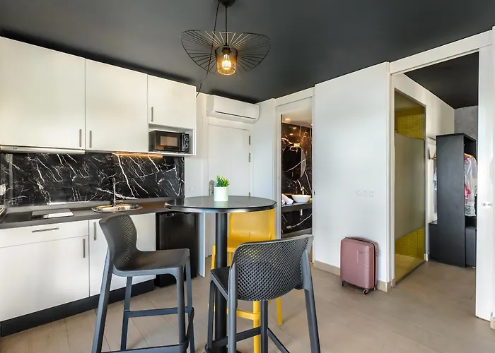 Superior Apartment